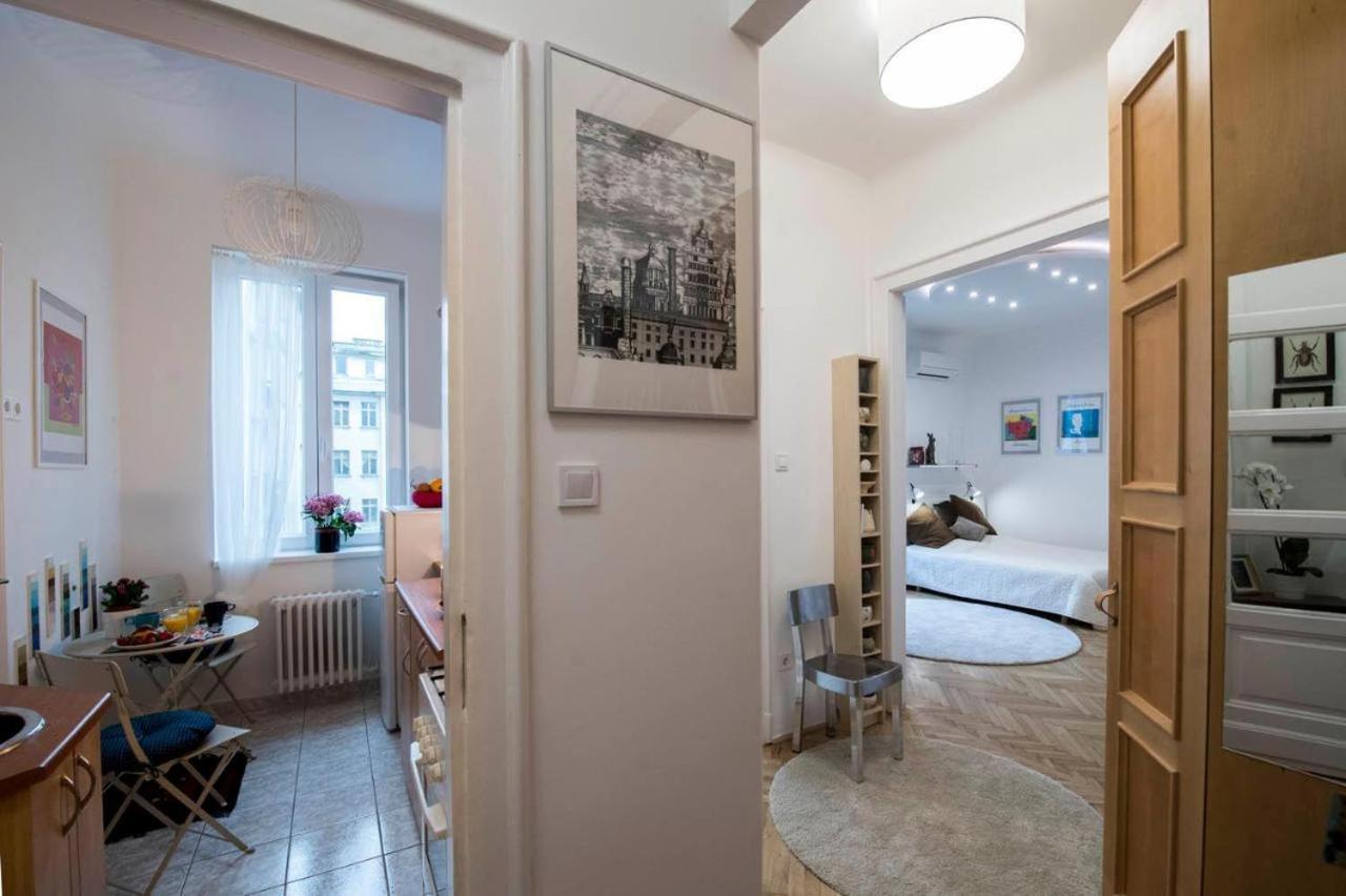 Gorgeous Flat Right Near The Center Apartment Budapest