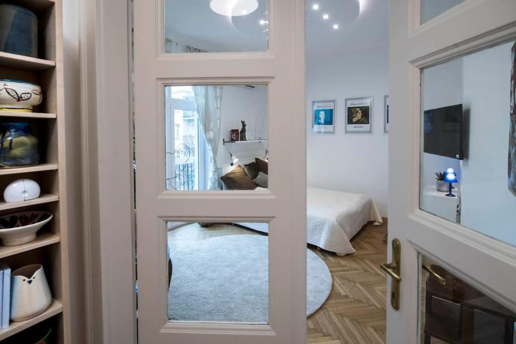 Apartment Gorgeous Flat Right Near The Center Budapest