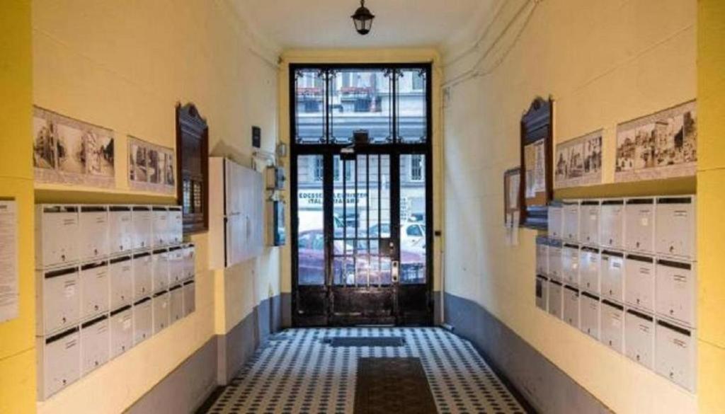 Gorgeous Flat Right Near The Center Apartment *